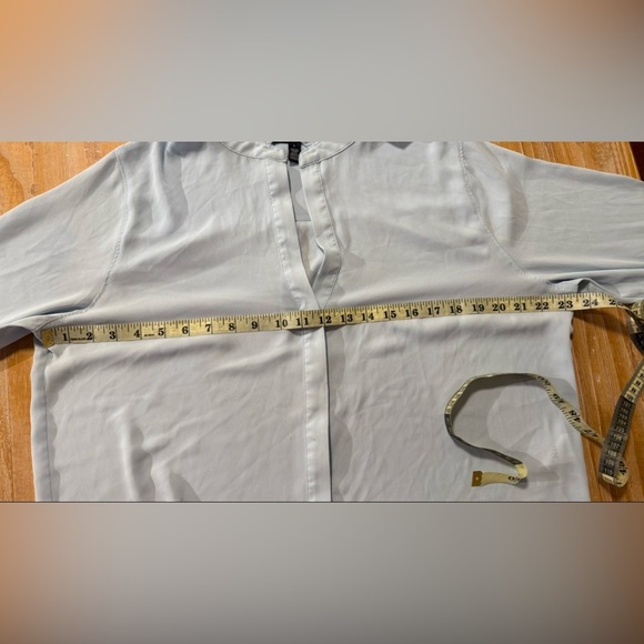 WHBM Set of 3 Button-Up Blouses Blue Pink Cream L - Picture 9 of 16